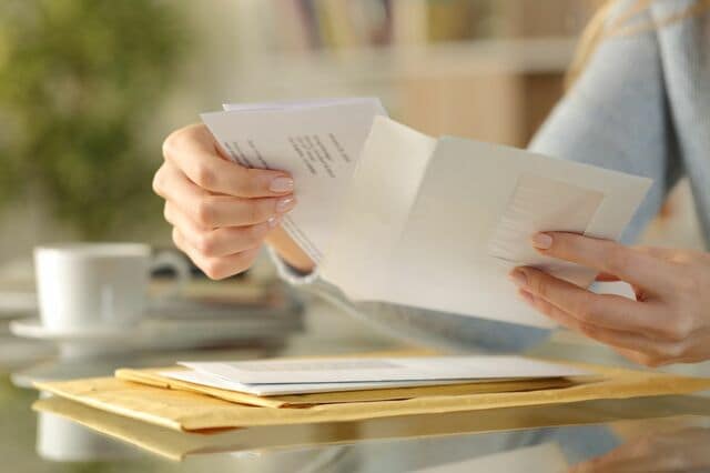 書類収納のコツ｜家庭でたまりやすい書類を種類別にすっきり整理する方法