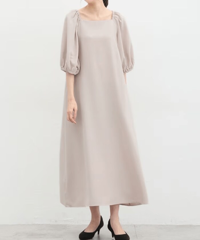 ふんわりとしたボリューム袖が魅力