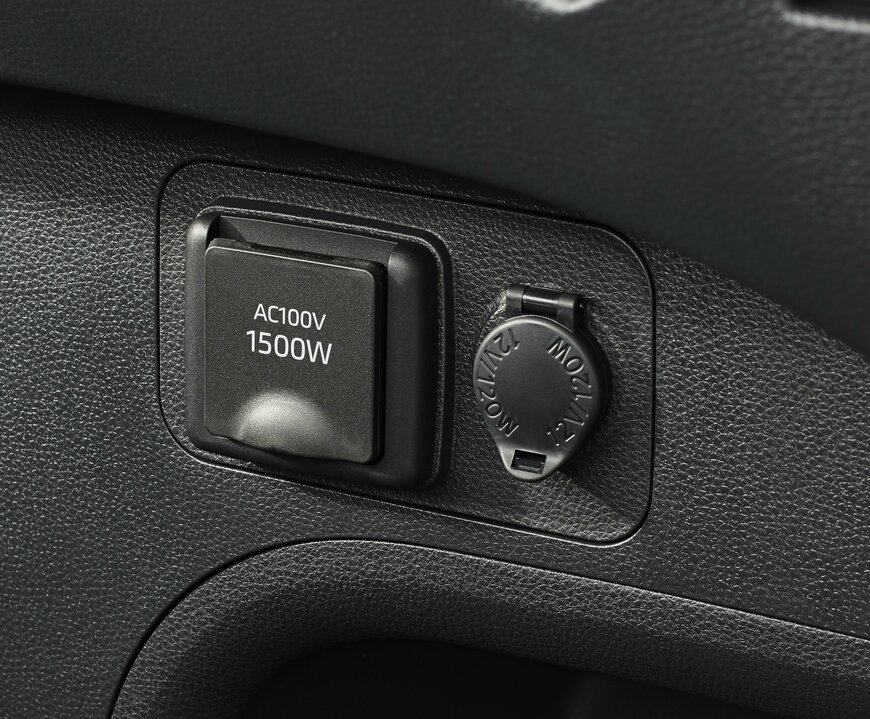 出所：トヨタ自動車株式会社　公式企業サイト　「TOYOTA、新型車RAV4 PHVを発売」