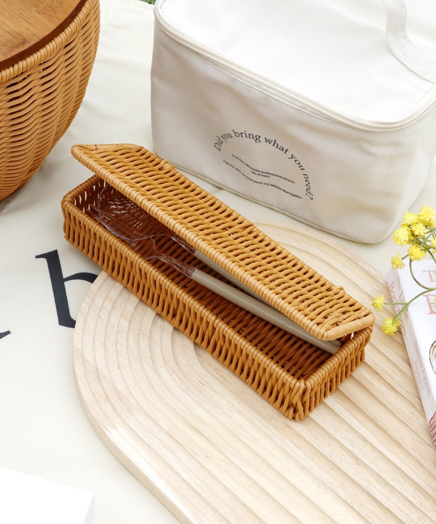 出所：パルグループ公式ファッション通販サイト 3COINS 【Natural Picnic】フタ付きPPラタンカトラリーケース