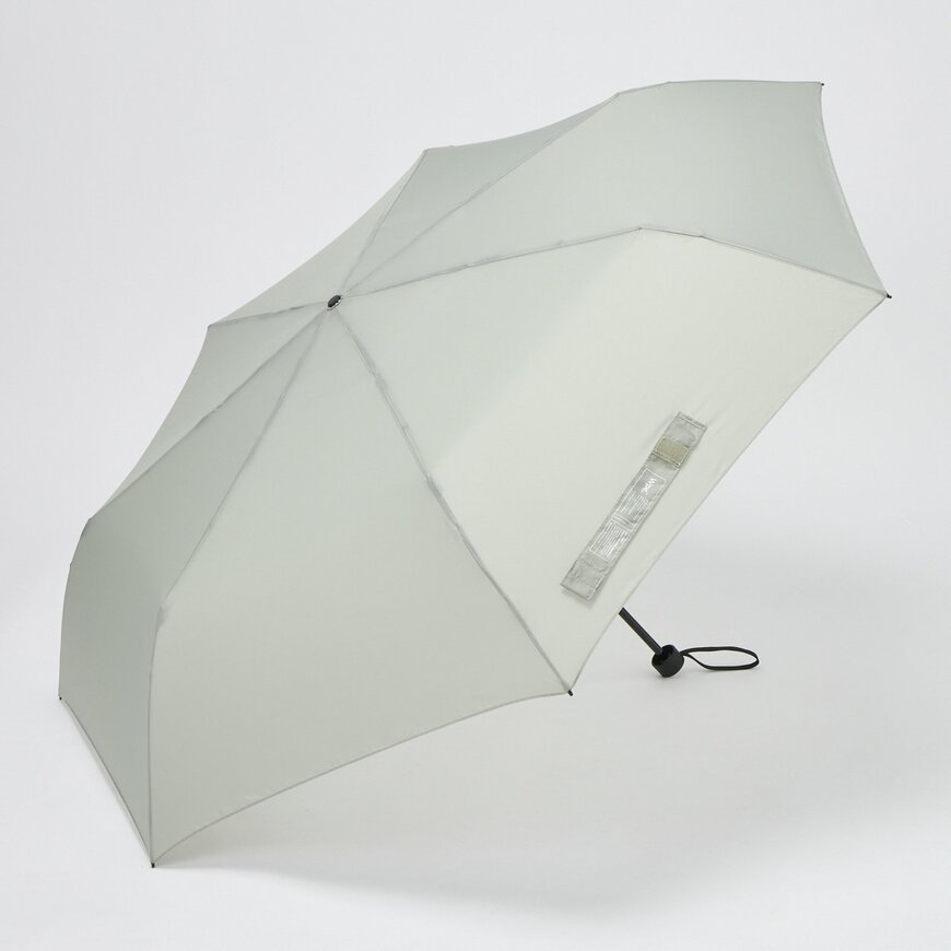 出所：イオン株式会社　Wpc. 折傘エアライトラージ