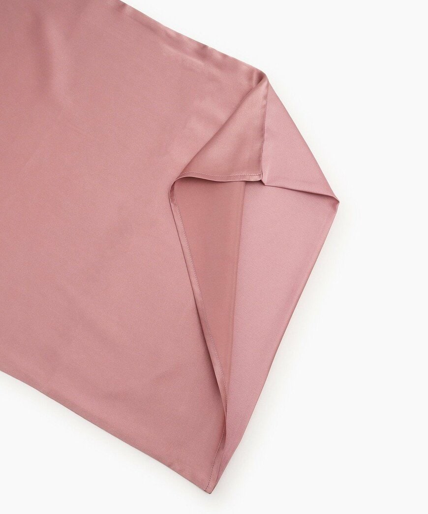 アフタヌーンティー・リビング、ロゴシルク枕カバー/ヴェロニカ・ハリムの画像