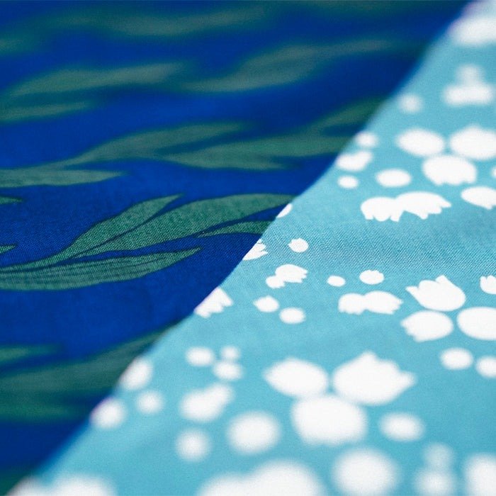 ダイソー公式　播州ハンカチ 君影草（きみかげそう）