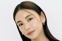 滝沢眞規子 自宅のおしゃれクリスマスツリーが「ため息出るほど美しい」「素敵すぎてうっとり」「センスの塊」と話題 オーナメントにもこだわり