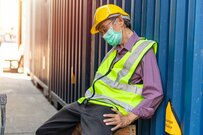 65歳以上のシニア、「国民年金のみ」の平均金額は？ 厚生年金ならばいくらに増える？ 日本の「働くシニアの割合」も解説