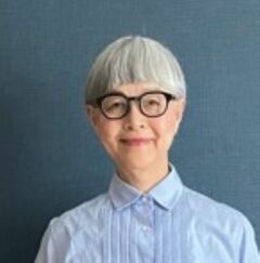 【70代マダム】無印良品の“スカート”を使った爽やかコーデが参考になる「シャキッと清潔感！」「お洒落は足元から」