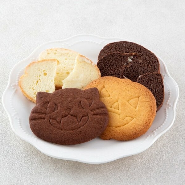 ハロウィンを彩るキャラたちがかわいいスイーツ