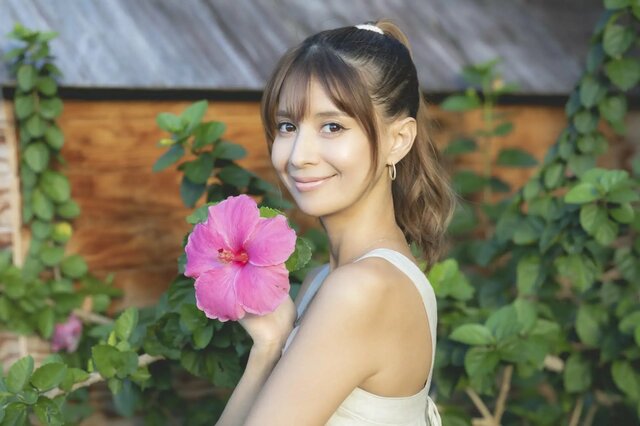 46歳・吉川ひなの「劣化とかは言わないで」7年ぶりのテレビ出演を告知「永遠に可愛い」「楽しみ！」「ずーっと私の憧れ」ファン歓喜