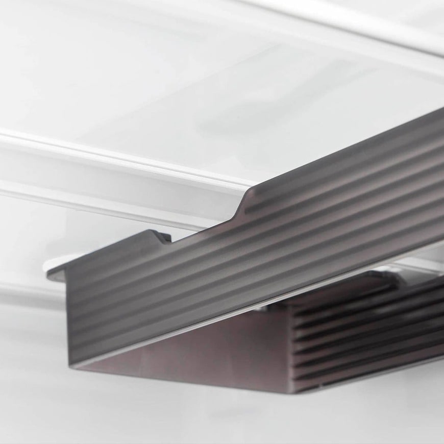 出所：山崎実業公式　冷蔵庫中棚下高さ調節卵ラック タワー