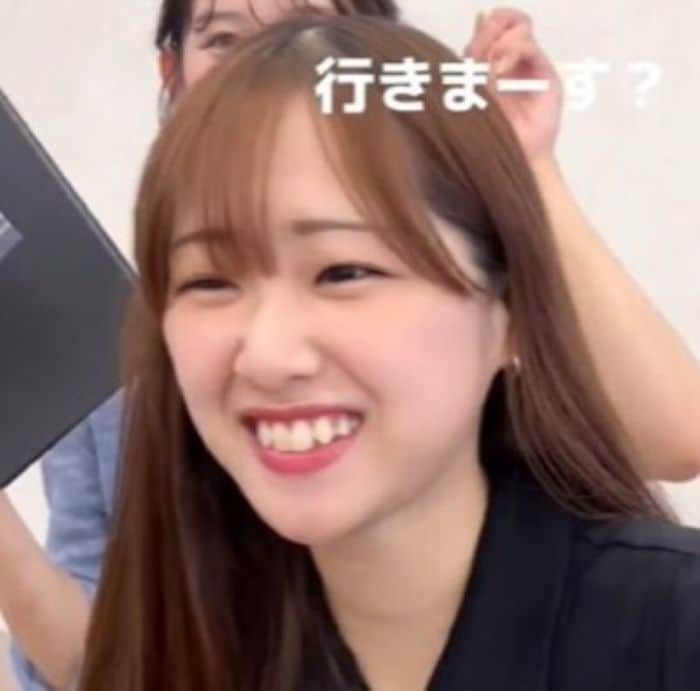 就職活動を控える女性「髪を真っ黒にしたい」　まさかの大変身に反響