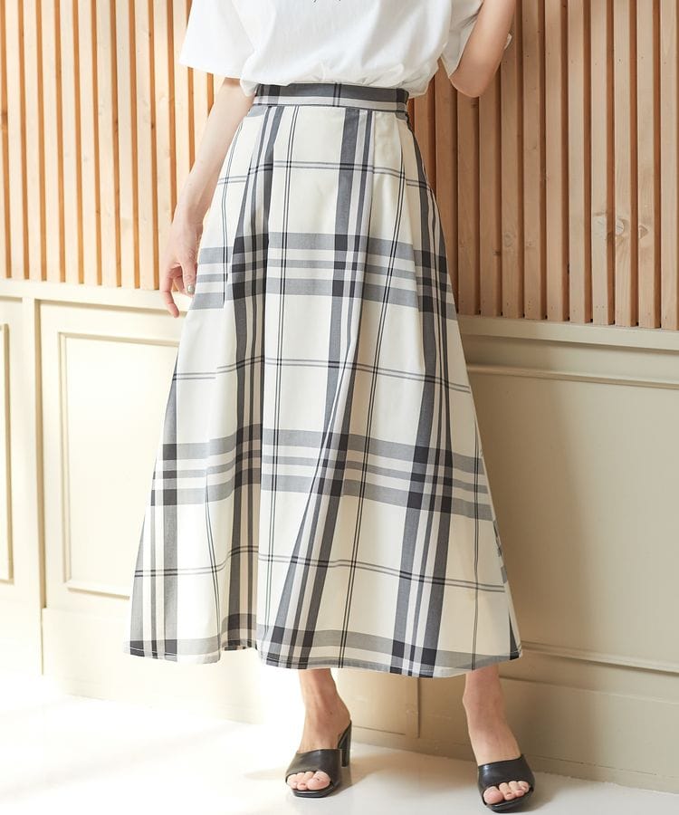 出所：ハニーズ公式通販 総柄ロングスカート