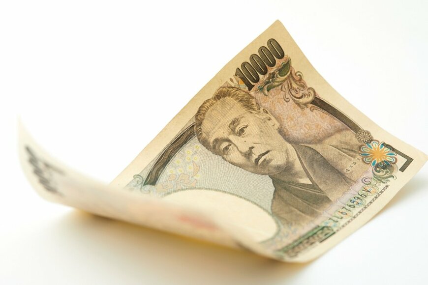 【年金一覧表】60歳から90歳以上まで網羅！「厚生年金と国民年金」＆「年金生活者支援給付金」の平均月額を一覧表でチェック