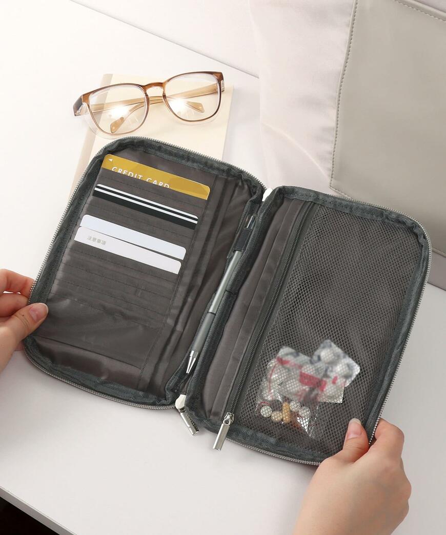 出所:パルグループ公式ファッション通販サイト 3COINS お薬手帳ケース