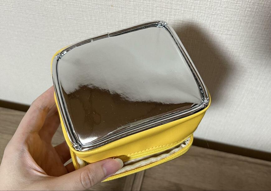 ダイソー、四角ポーチ(魚)商品画像