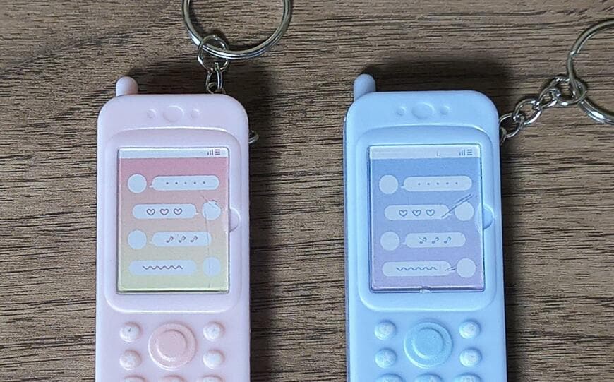 ダイソー、キーホルダー(携帯)の画像