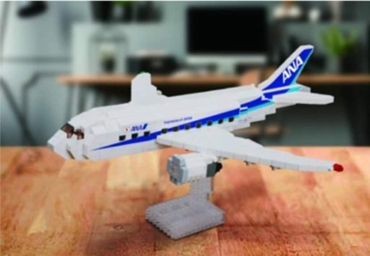 ANAで知育×高コスパ】3300円で手に入る「ANA」飛行機の本格ナノ