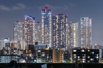 給与だけで1億円以上を稼ぐ「サラリーマン億り人」は本当にいるの？年収3000万円以上の世帯、およそ5割が金融資産「1億円以上」をもつ