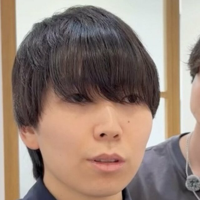 〈直毛〉にお悩みの男性→爽やかで軽やかな〈おしゃれパーマスタイル〉にスタイルチェンジ。「これがやりたくて！」と満足