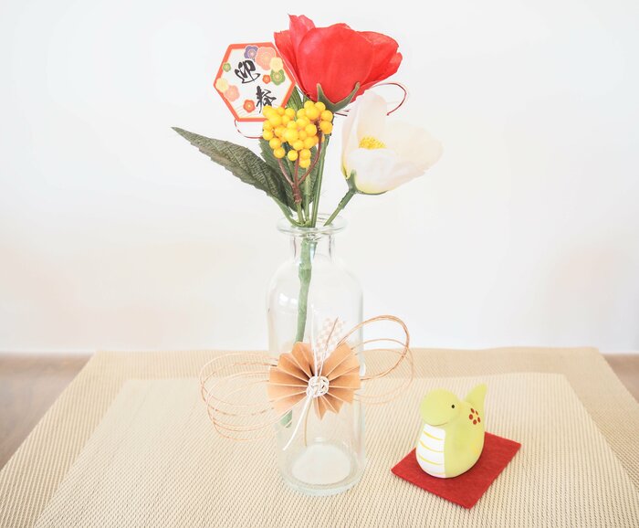 花瓶がクリアなので、清涼感のある映える花瓶に