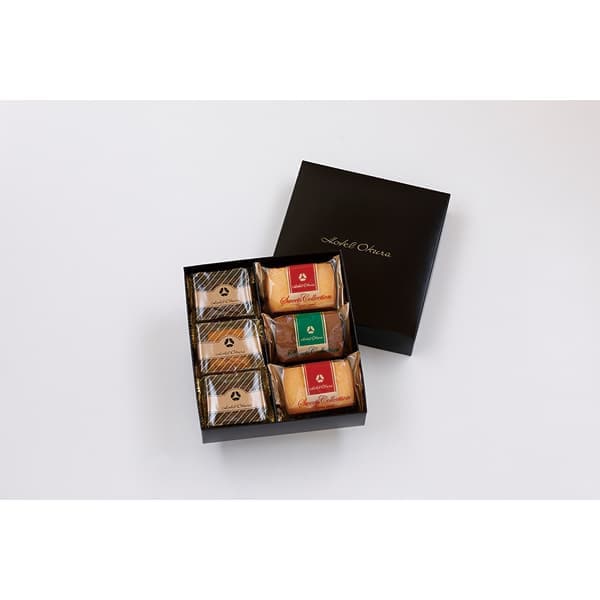 多彩な味わいのドライケーキやフルーツサンドなどバラエティ豊かに詰合せた焼菓子