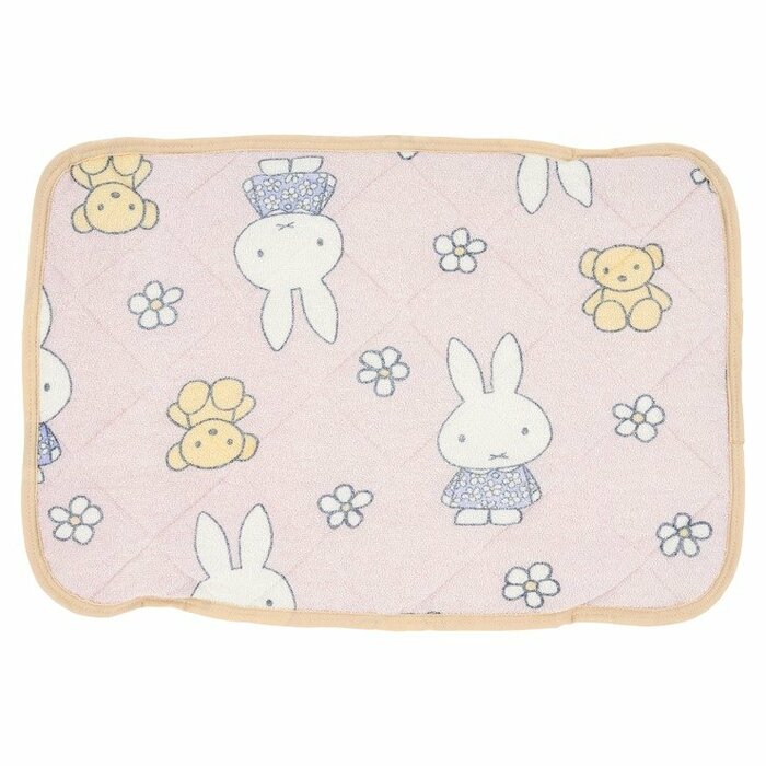 ミッフィーの愛らしいデザイン。淡いピンク色がかわいい