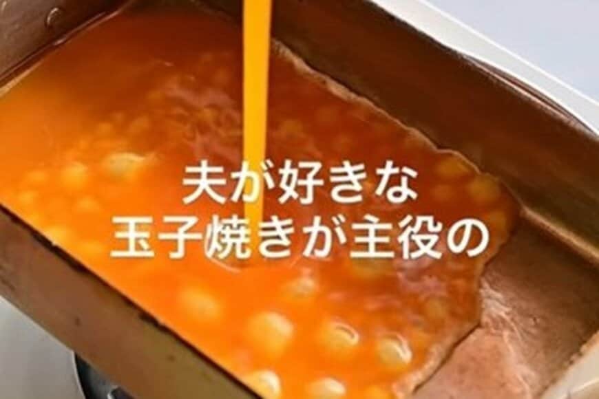 【こういうのでいいんだよ】玉子焼きをドンとのせた「のっけ弁当」　人気おかずも詰まって「彩り豊か」でおいしそう