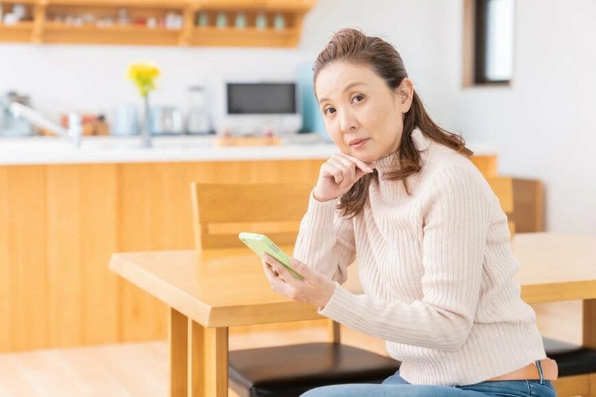 【2026年度版】「年金生活者支援給付金」前年度から+3.2％の増額改定。給付基準額と対象条件、申請手続きを詳しく解説！