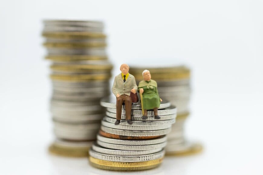 10月15日は今年5回目の年金支給日「 厚生年金・国民年金」年金一覧表、60歳～90歳以上「みんなの平均はいくら？」