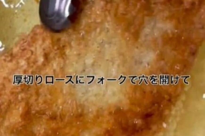 家族に作る分厚い「ロースカツのっけ弁当」がボリューム満点　弁当の詰め方の工夫にも注目