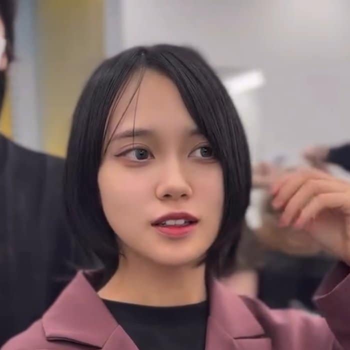 【大変身】推しの髪型に憧れる女性　「姫カットウルフ」で大胆イメチェンした姿が素敵！