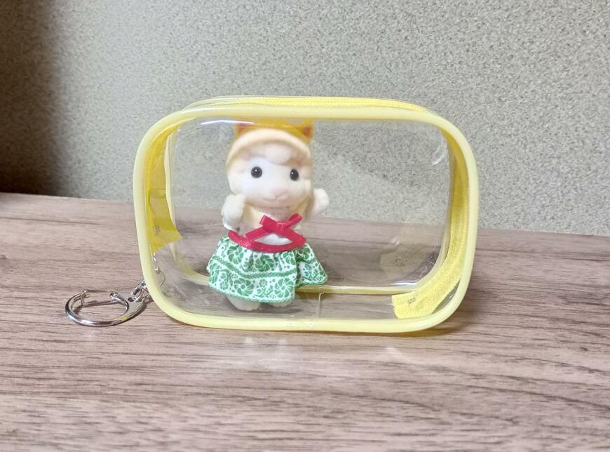 筆者撮影（セリア、推し活ポーチM（ピンク・イエロー・ブルー））