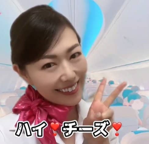 定番のピースはギリシャでは「くたばれ」の意味