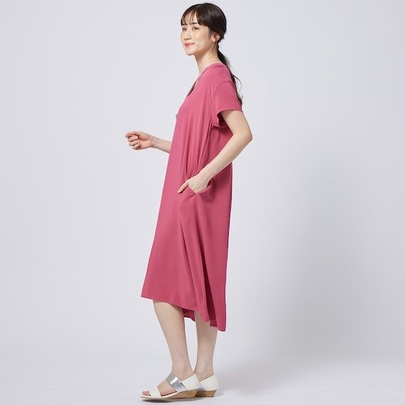 ニトリ公式　接触冷感レーヨンワンピースレギュラー丈