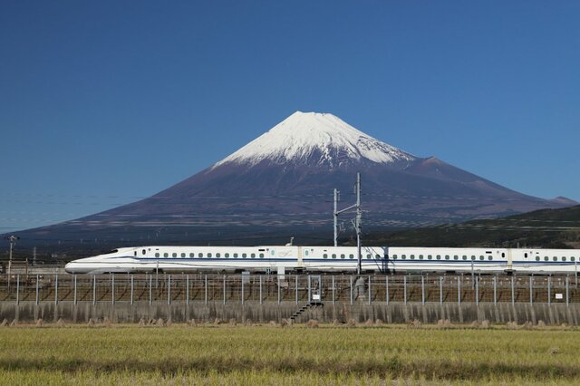 新幹線が移動するオフィスに！2023年10月20日から販売される新たな座席を紹介