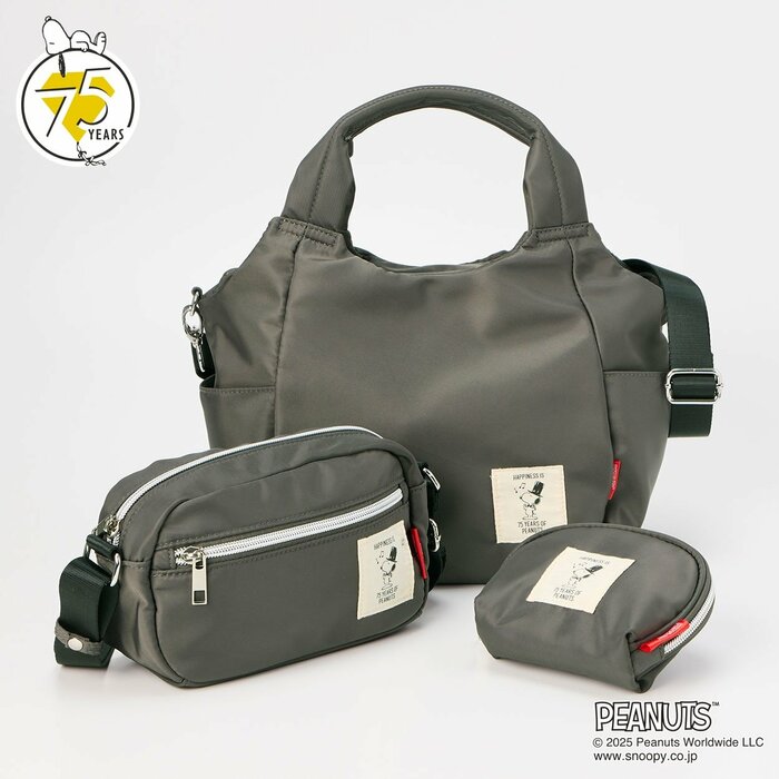 黒よりも柔らかく、上品な印象を与える「チャコールグレー」