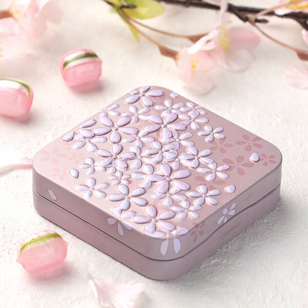 さくらんぼ風味のキャンディが入っています