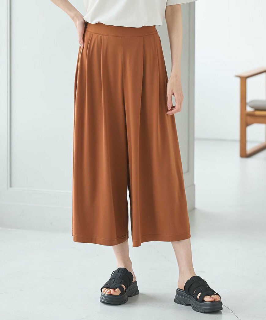 出所：ハニーズ公式　カット素材ガウチョパンツ