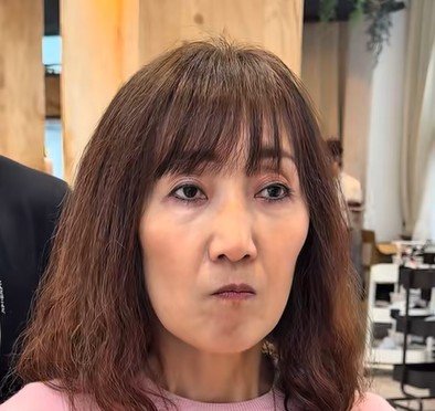 「面長と輪郭の下がりが気になっていた」50代女性…プロのカットで変身した“小顔見えショート”に「ぜっんぜんちがう！」「若々しくなりましたね」の声