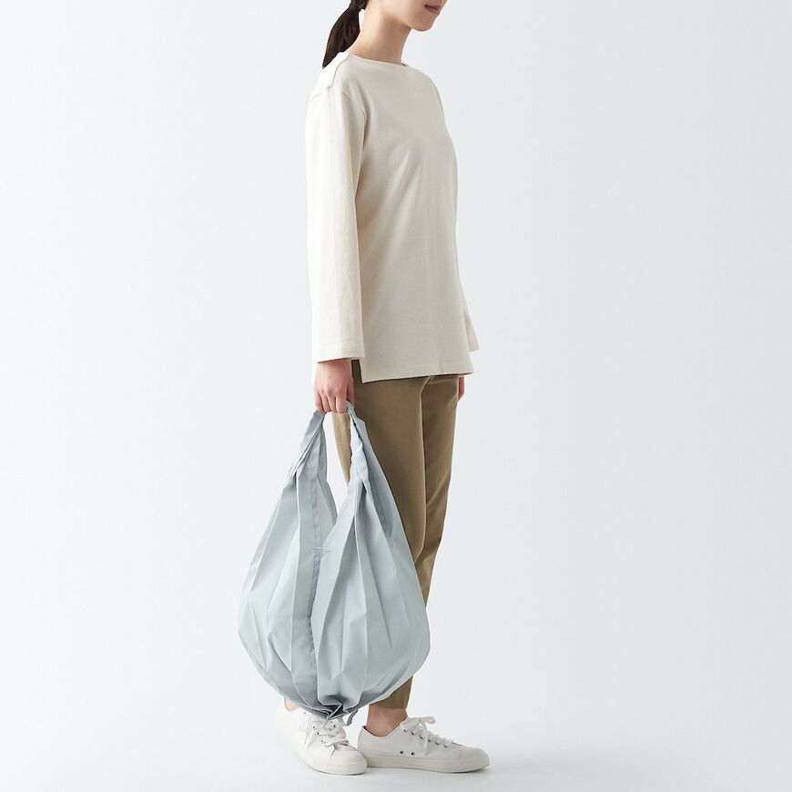 出所：無印良品ネットストア さっとたためるマイバッグ