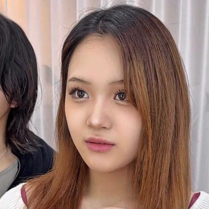 セミロングからショートへ。くびれ感を取り入れた女性の「かっこいい」仕上がりに満足
