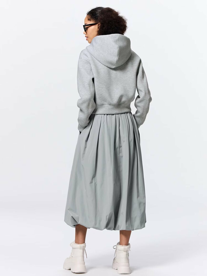 出所：GU公式 バブルヘムミディスカートQ(2024年モデル)