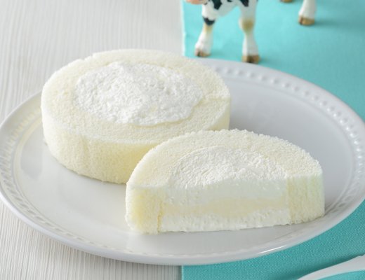 ローソンの新商品:Uchi Café×Milk MILKぎゅっと練乳ロールケーキ