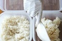 家族に作る「4人分のタッパー弁当」　お肉を使わない「卵焼き」がたまらなくおいしそう…