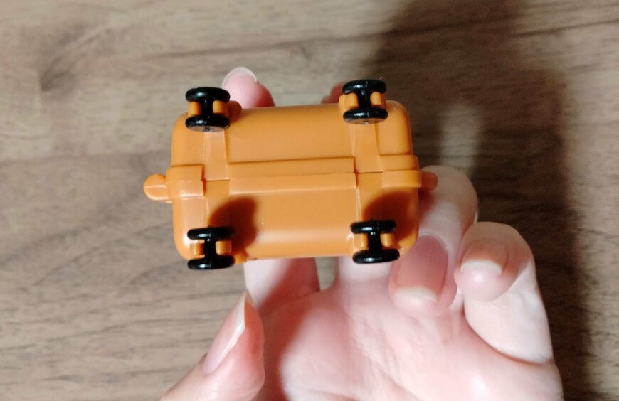 筆者撮影（セリア、ミニチュア キャリーケース）