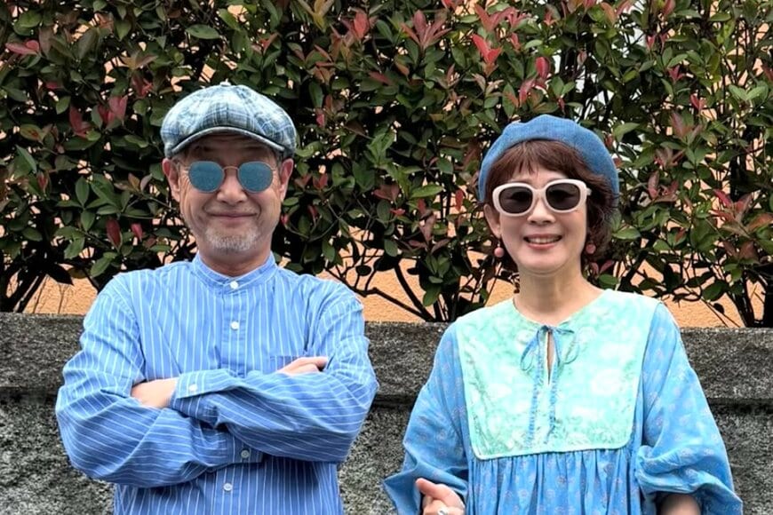 【60代夫婦】涼しげなブルーコーデがおしゃれ！センスあふれる着こなしに注目