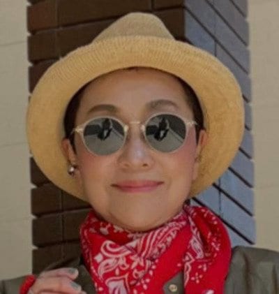 【64歳マダム】〈しまむらのスカート×ZARAのTシャツ〉で高見えプチプラコーデ「丸の内でも大丈夫なところがすごい！」の声
