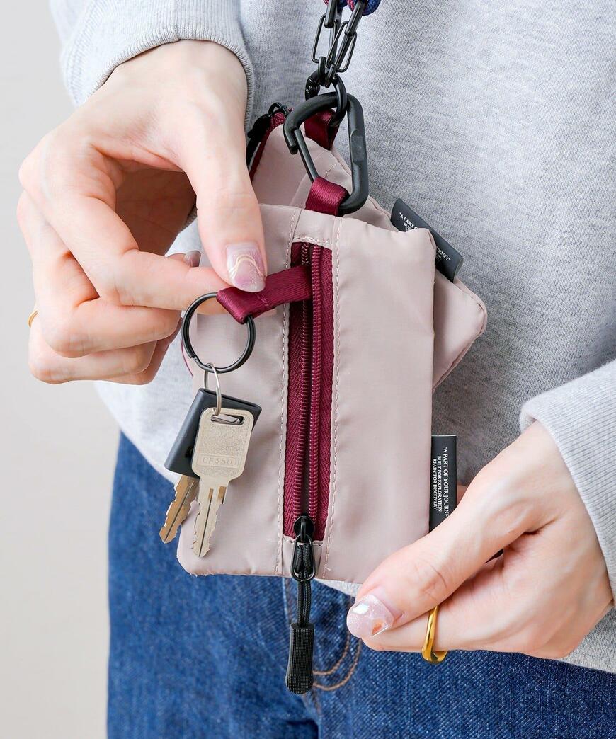 出所：パルグループ公式ファッション通販サイト 3COINS トラベルミニウォレット