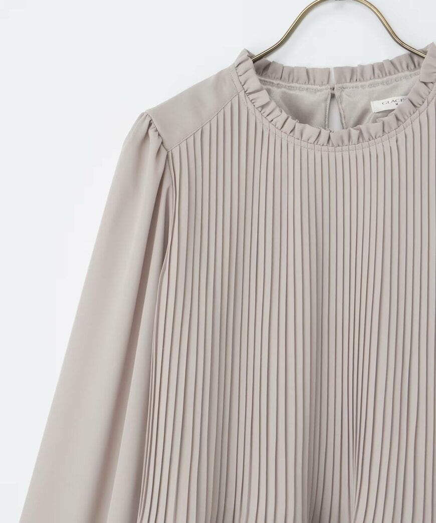 ハニーズ公式　プリーツ使いブラウスの画像