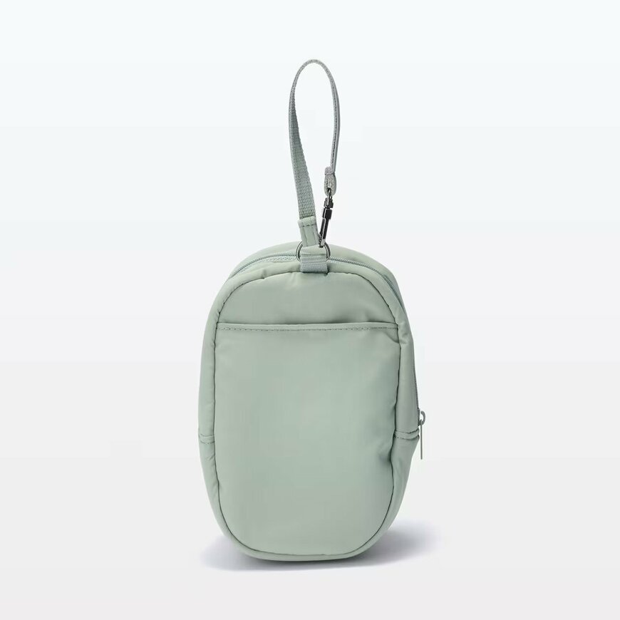 無印良品 吊るせるコレクションポーチ
