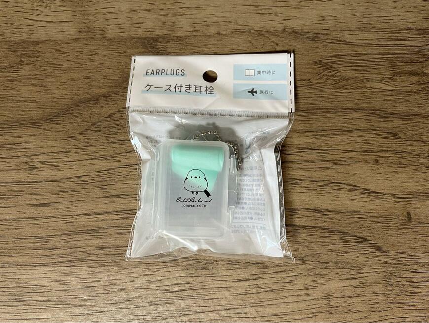 キャンドゥ、ケース付き耳栓シマエナガ柄画像